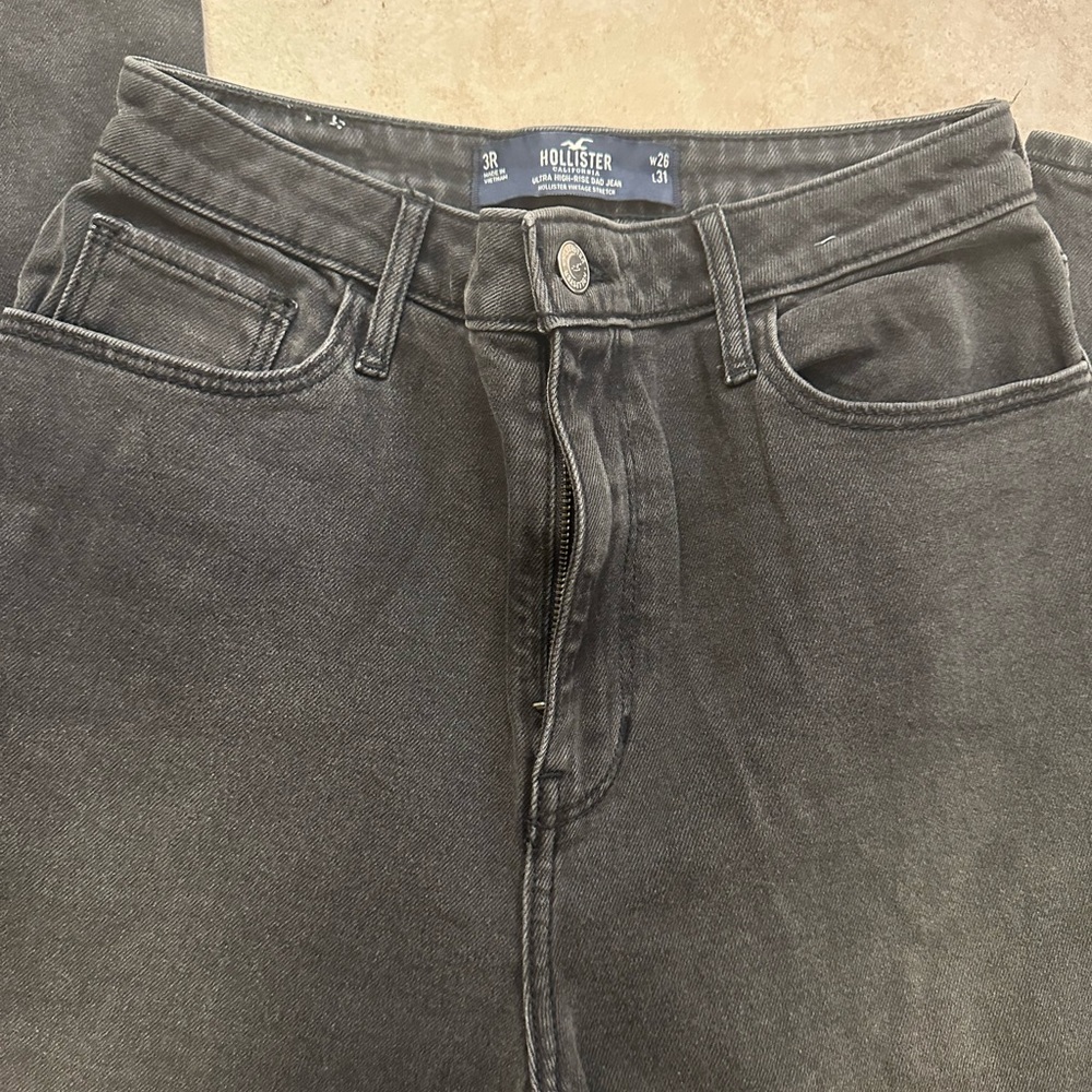 Hollister Women’s Charcoal baggy Jeans